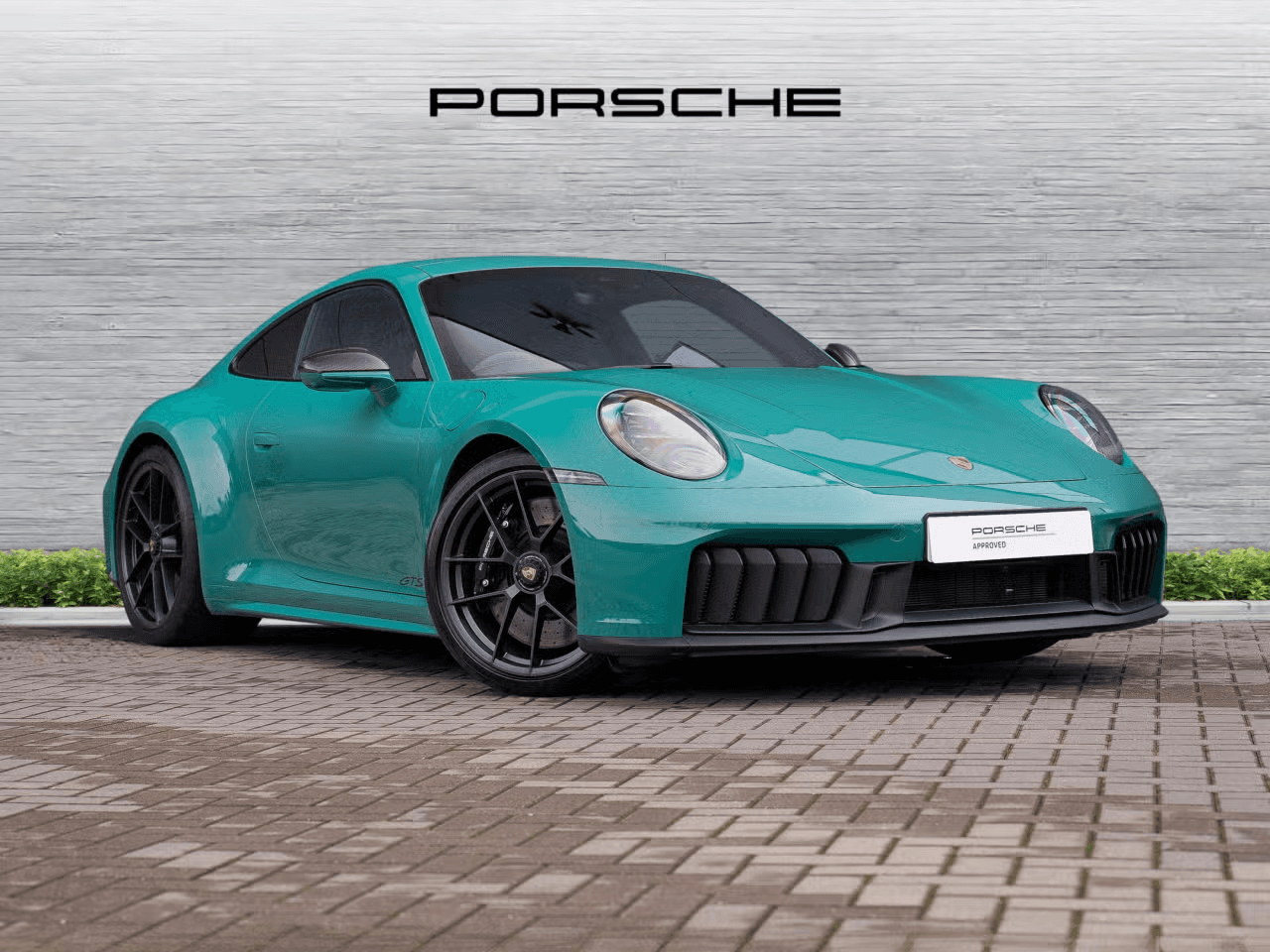 2025 Porsche 911 Carrera 4 GTS
